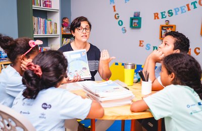 ONG realiza campanha de captação de recursos para sua biblioteca social