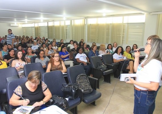 Redes municipais participam de formação do Programa Escola 10