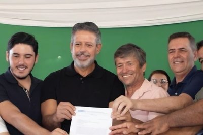 Arthur Lira garante recursos e assina com Geo Cruz ordem de serviço para pavimentação em Ibateguara