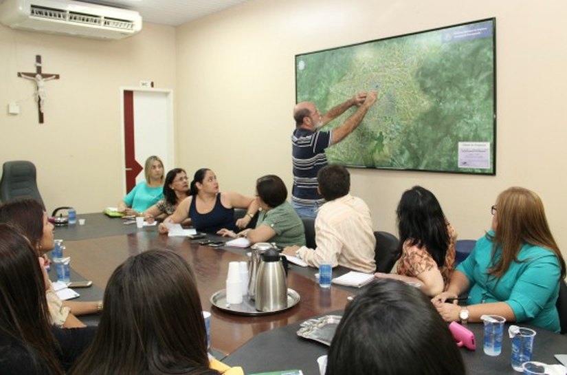 Reunião com equipe técnica de Arapiraca avalia mutirão contra a dengue