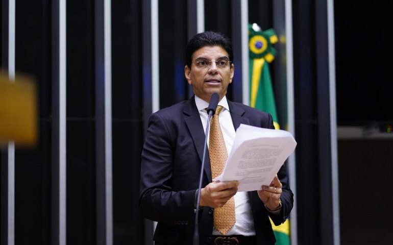 Relator diz que nova regra fiscal não vai prejudicar piso da enfermagem, Fundeb ou Fundo Constitucional do DF; acompanhe