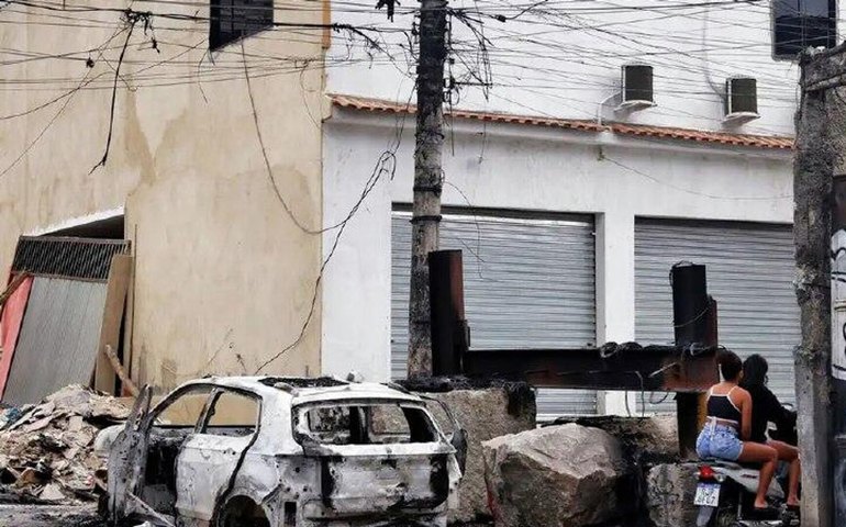 RJ mapeia mais de 13 mil barricadas e lança programa para remoção em vias de comunidades