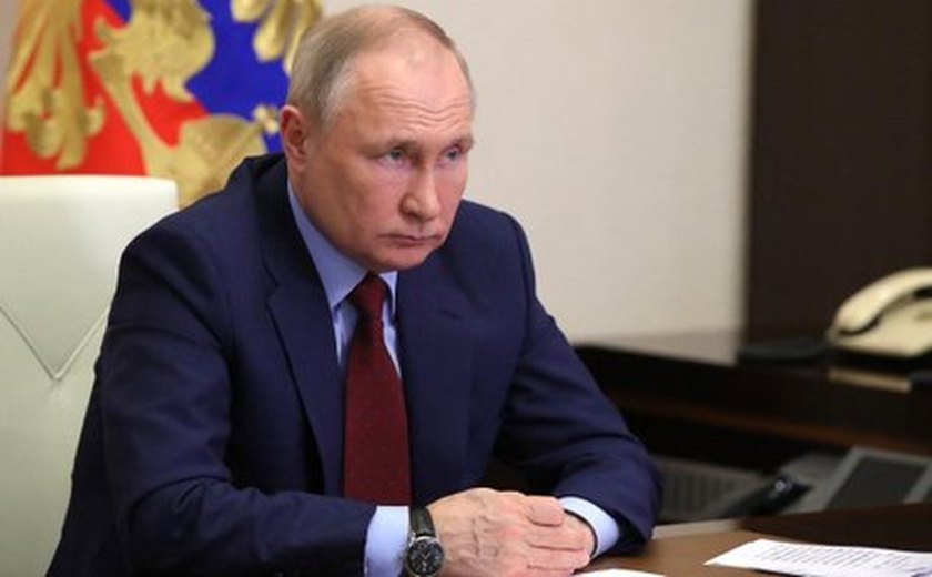 Putin ameaça 'responder' se Reino Unido fornecer mísseis com urânio empobrecido à Ucrânia