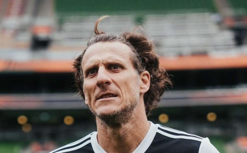 Ex-atacante, uruguaio Diego Forlán vai jogar torneio profissional de tênis