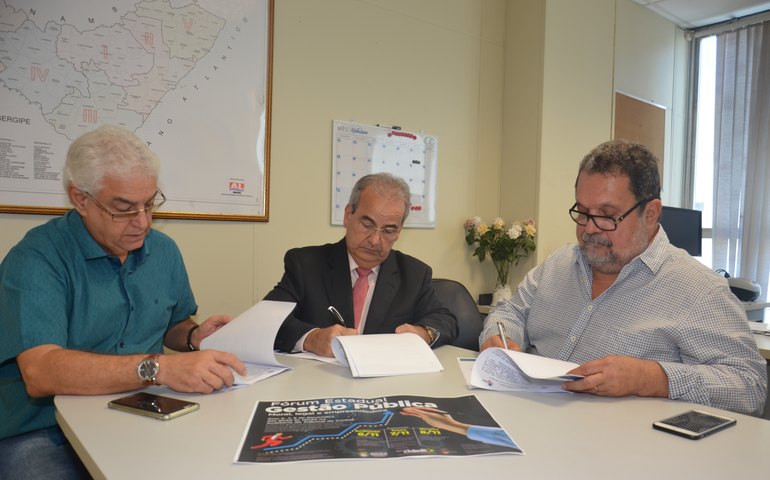 Escola de Contas Públicas do TCE e Instituto Cidadão firmam termo de cooperação técnica