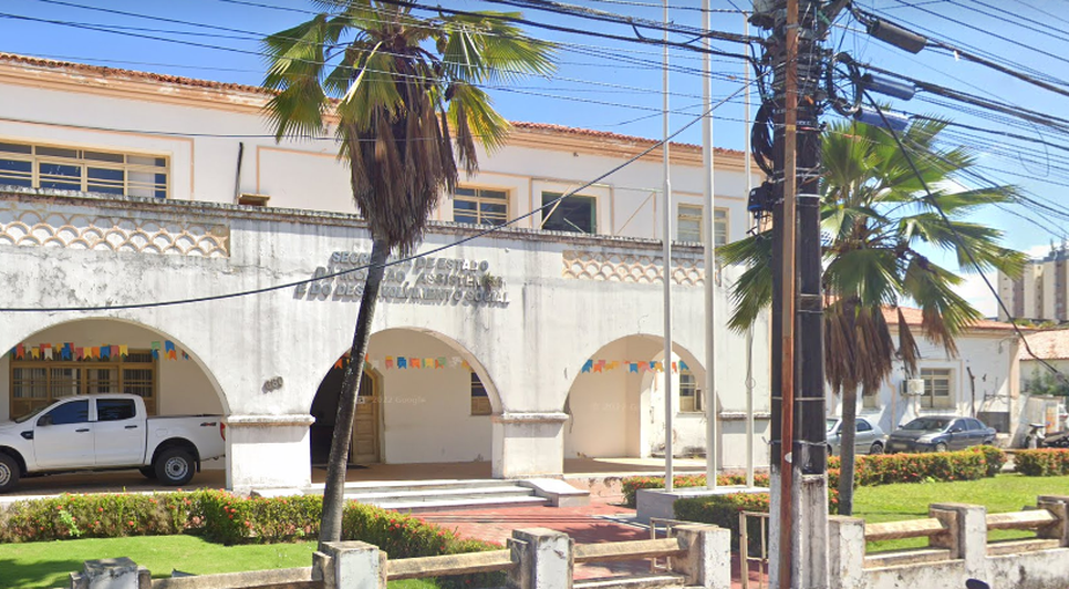 SEIAS entrega cestas básicas e realiza cadastramento de cartão alimentação em Aracaju nesta quinta-feira