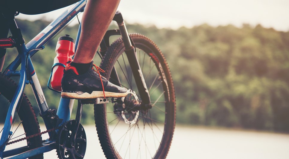 Sesc promove aulas gratuitas de natação, ciclismo e esportes radicais em Aracaju; saiba como participar