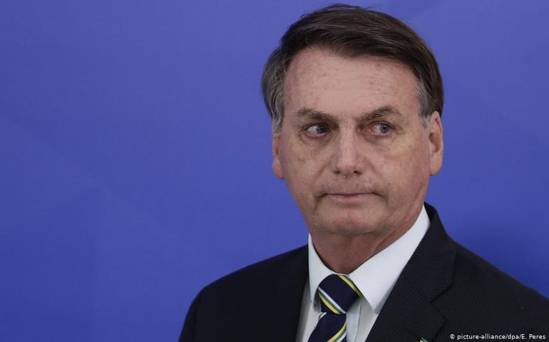 Bolsonaro diz que avalia deixar OMS caso órgão mantenha atuação partidária