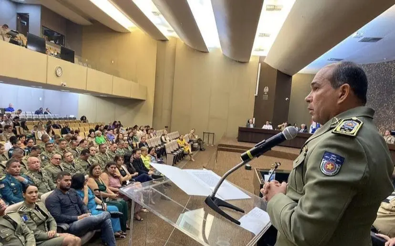 Comandante-geral da PM/AL Cel. Paulo Amorim deseja boas vindas aos novos formandos do Curso Superior da Polícia