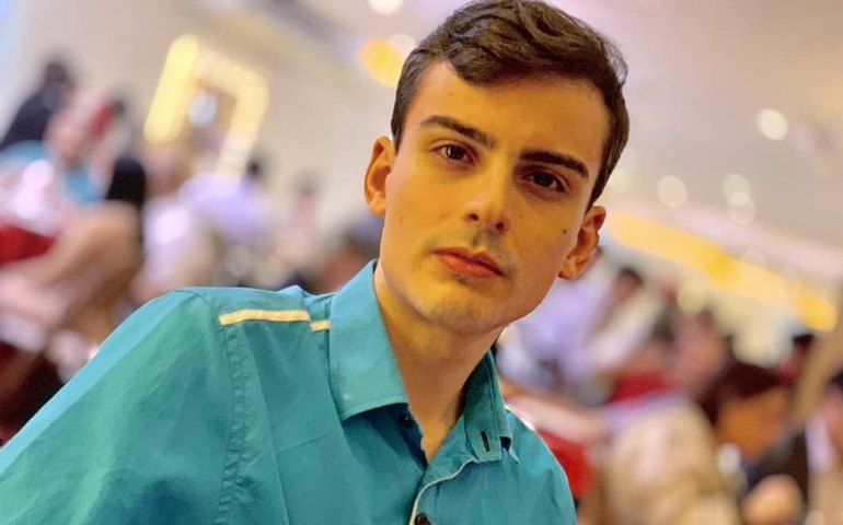 Dudu Camargo se manifesta pela primeira vez após demissão do SBT