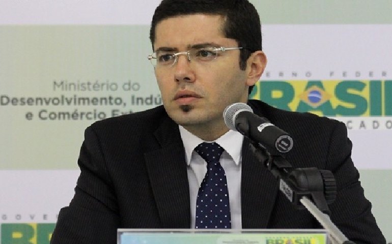 Saldo comercial de 2023 deve aumentar em relação a 2022, diz diretor do MDIC