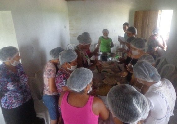 Curso beneficia mulheres de produtores de mandioca no Agreste