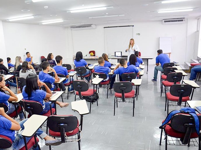 TCE/AL realiza, aos sábados, programa de treinamento de Jovens Aprendizes