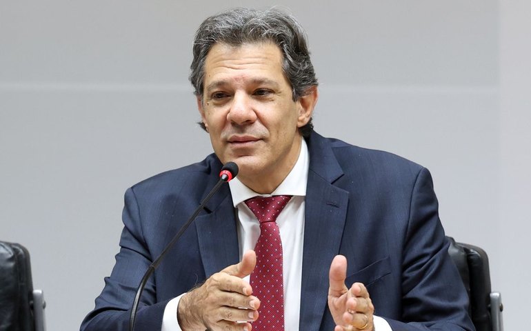 Revisão sobre cobrança do IOF foi para evitar especulação, diz Haddad