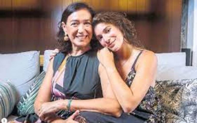 Peça &#8216;A Lista&#8217; reúne mulheres isoladas pela pandemia e que se encontram na amizade