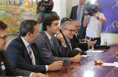 Rui Palmeira participa de reunião da Frente Nacional dos Prefeitos