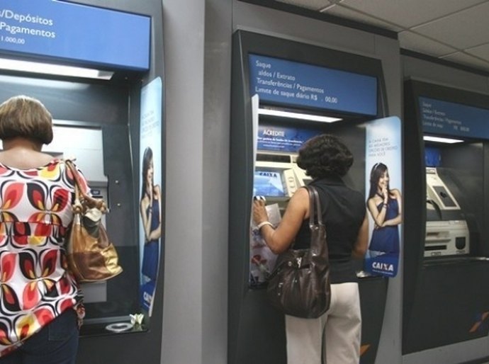 Governo libera início de pagamento de salários de abril neste sábado(30)