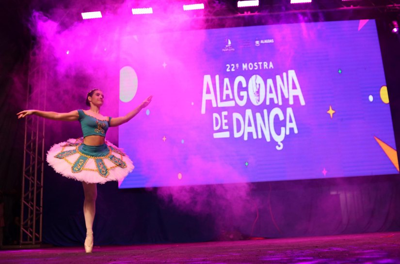 Mais de 200 artistas passam pelo palco da 22ª Mostra Alagoana de Dança em Paripueira