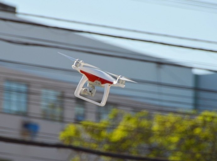 Agentes de endemias retomam fiscalização com drones na segunda