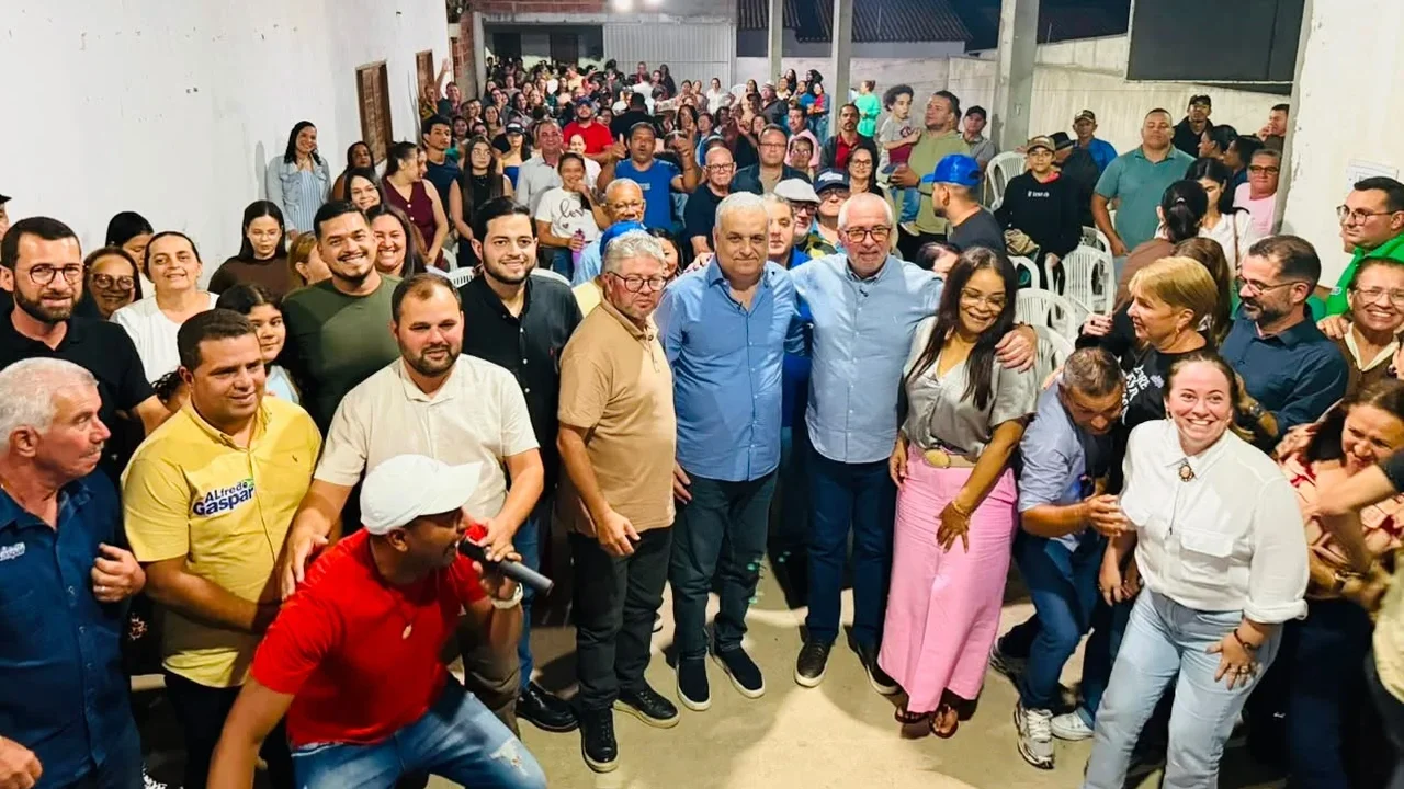 Prefeito de Chã Preta, Maurício Holanda, e vereadores da cidade reforçam onda de apoios à pré-campanha de Alfredo Gaspar ao Senado