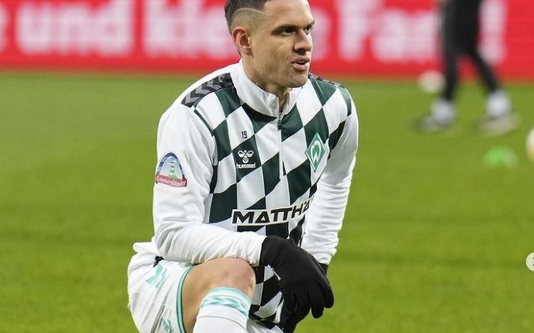 Internacional anuncia a contratação do centroavante colombiano Rafael Borré