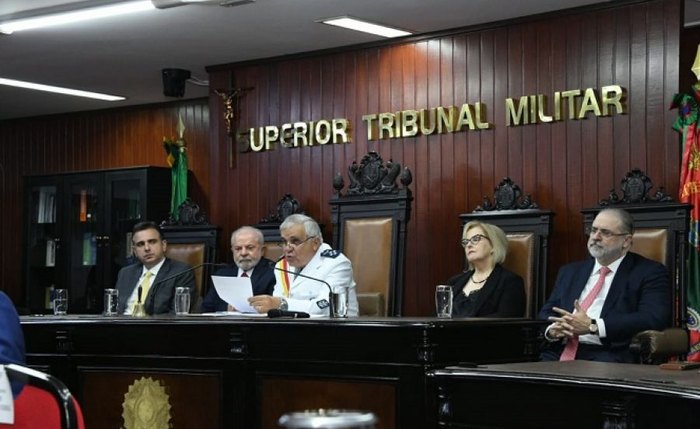 Ministro Camelo elogiou Lula na cerimônia de posse