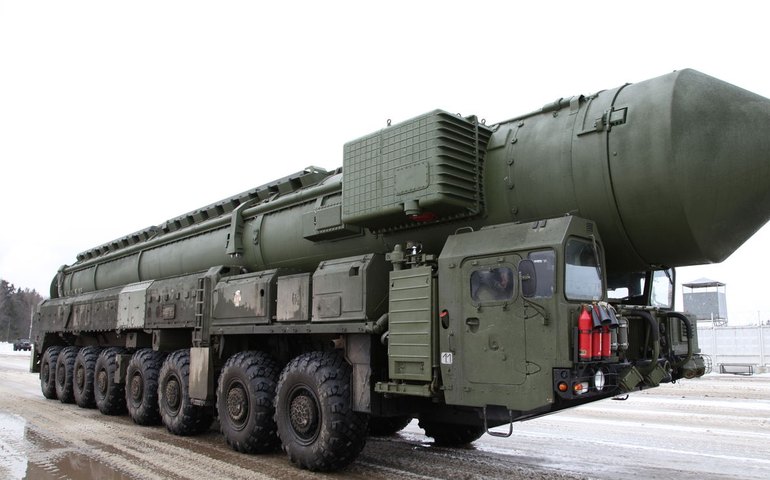 Potências alavancam gastos com armas nucleares e modernizam arsenais em meio à escalada de tensões geopolíticas