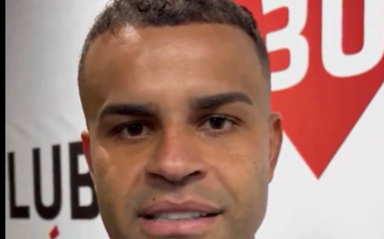 Alisson dá apoio a Jandrei e celebra reencontro com vitórias no São Paulo: 'Controlamos o jogo'