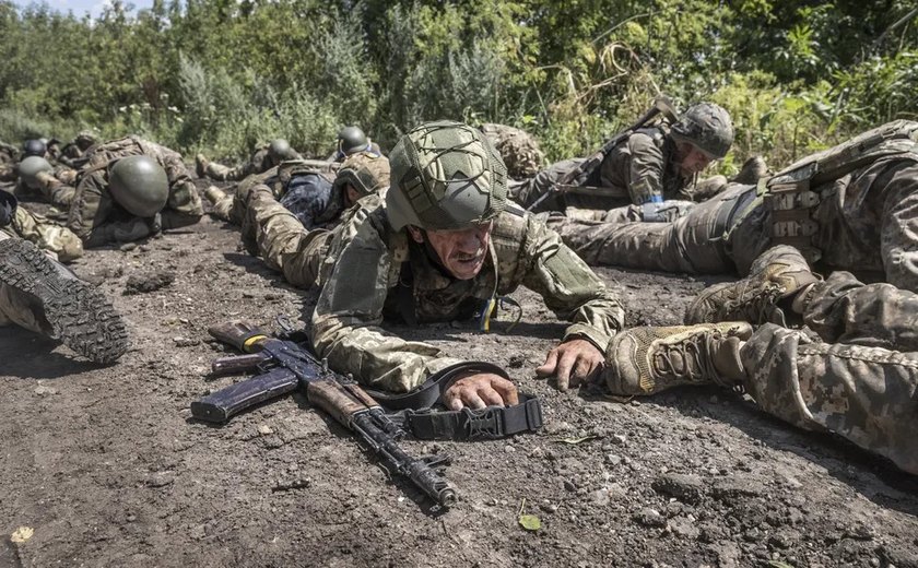 Veja a história dos recrutas sem formação militar enviados pela Ucrânia para o front