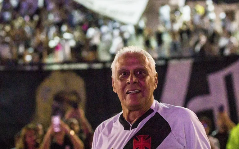 CBF dá nome de Roberto Dinamite ao prêmio de artilheiro do Brasileirão