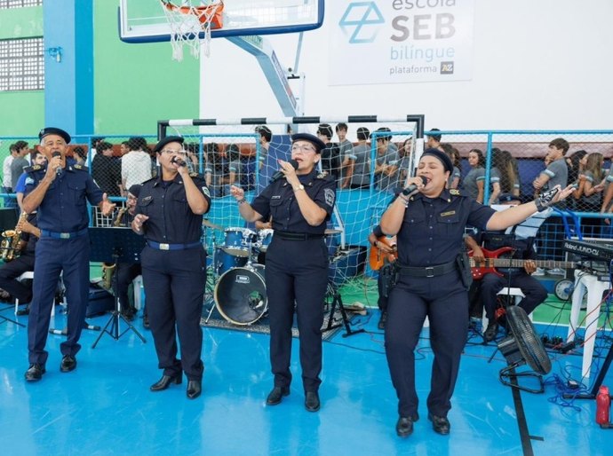 Banda da Guarda Municipal participa de momento cívico no Colégio SEB