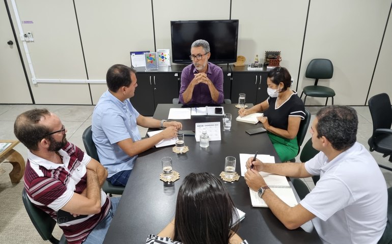 Emater e Conab se reúnem para discutir projeto de pesquisa de preços de produtos da agricultura familiar