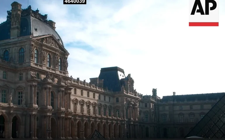 'Missão Impossível' no Louvre: Christophe Leribault assume museu em crise após roubo de joias e fraude milionária