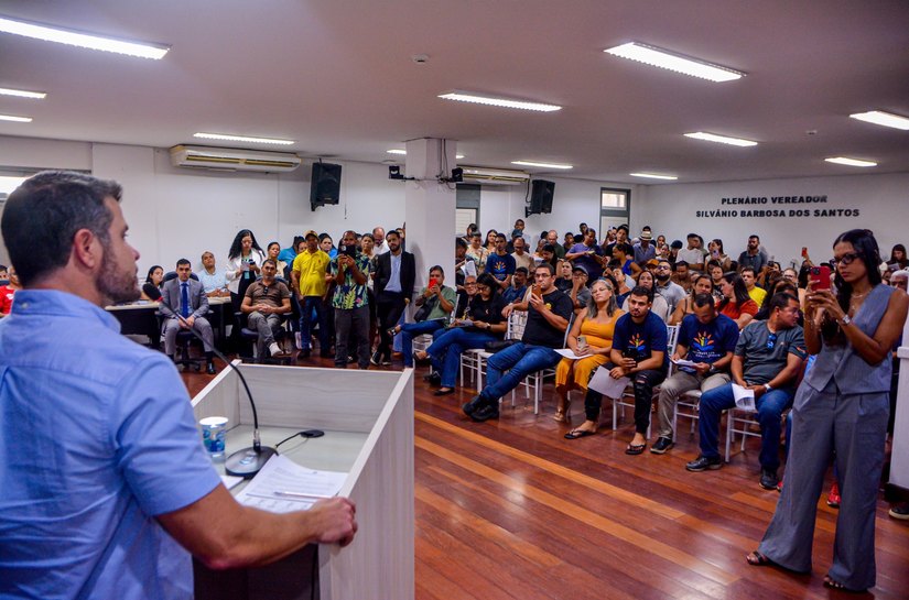 Segurança Cidadã dialoga com ambulantes da orla marítima em audiência pública
