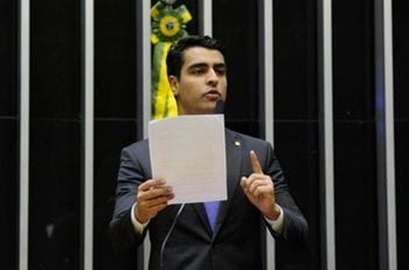 Iniciativa inédita orienta população com advogados e contadores voluntários