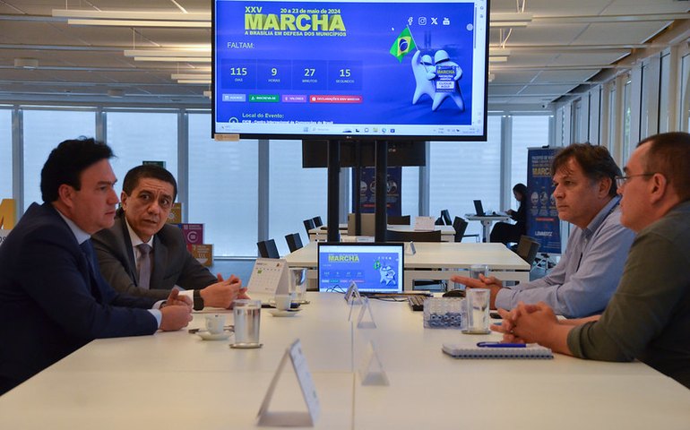 Prefeito Jorge Galvão busca orientação sobre Previdência e confirma participação na Marcha em entrevista à Rádio CNM