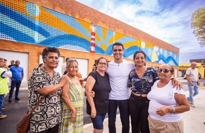 JHC entrega Novo Mercado e realiza sonho de 40 anos no Benedito Bentes