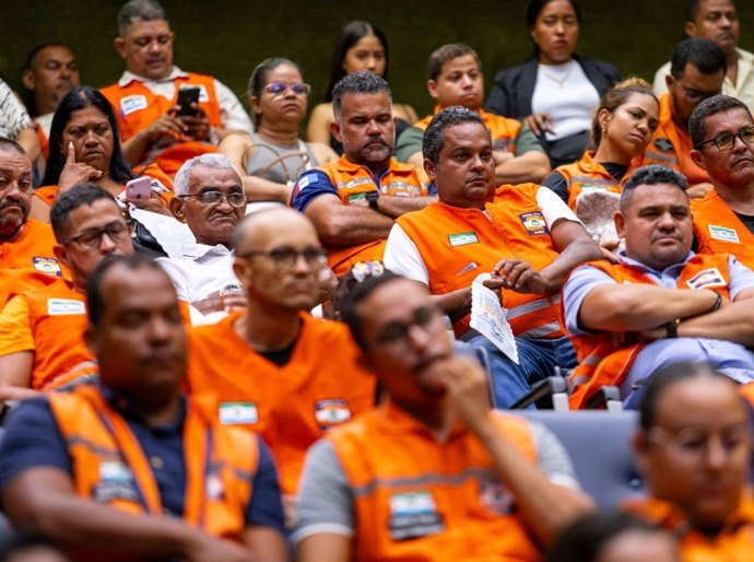 Descarte de lixo é pauta de encontro com voluntários do Núcleo Comunitário de Defesa Civil