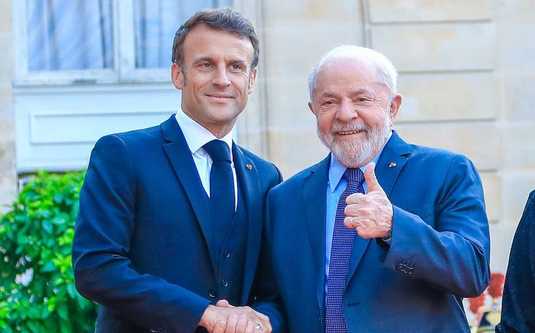 Lula e Macron lançam submarino e defendem ampliar parceria militar