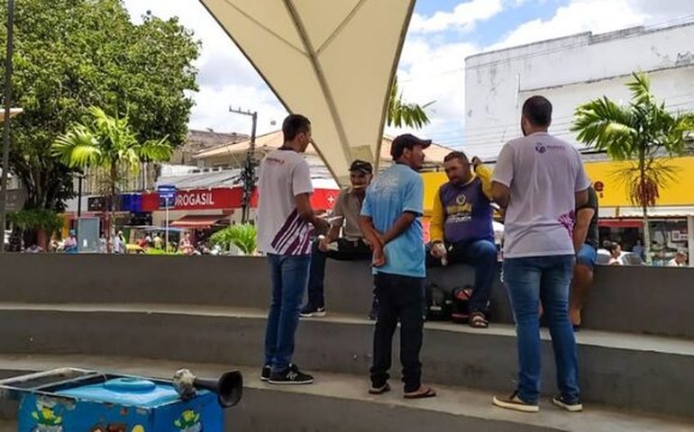 Itinerante: Procon leva Central de Atendimento às ruas de Arapiraca