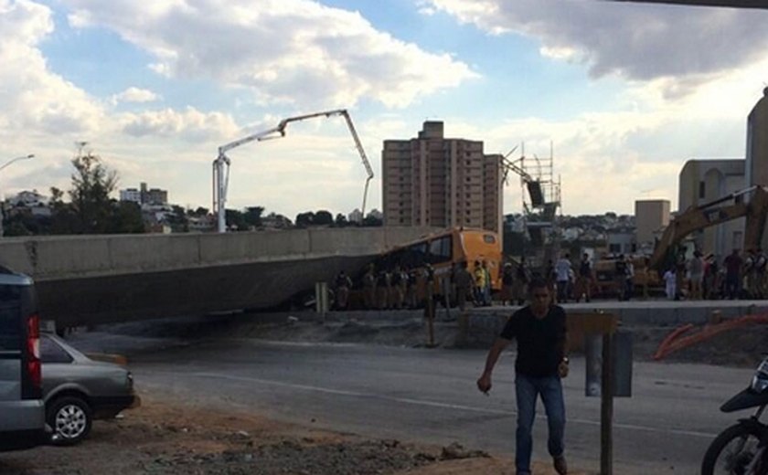 Viaduto do Projeto Copa desaba e mata pelo menos duas pessoas em Belo Horizonte