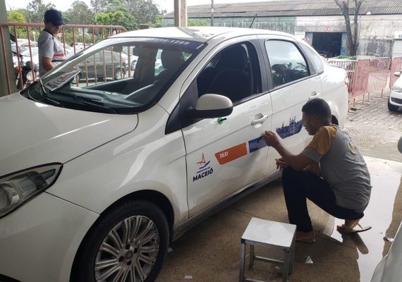 SMTT anuncia local para adesivação de Táxis com nova identidade
