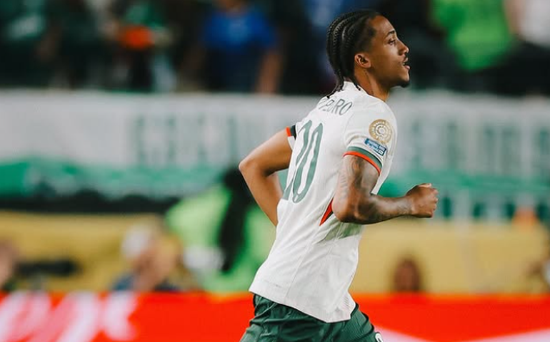 João Pedro celebra 'início dos sonhos' no Chelsea sem esconder tristeza por queda do Fluminense