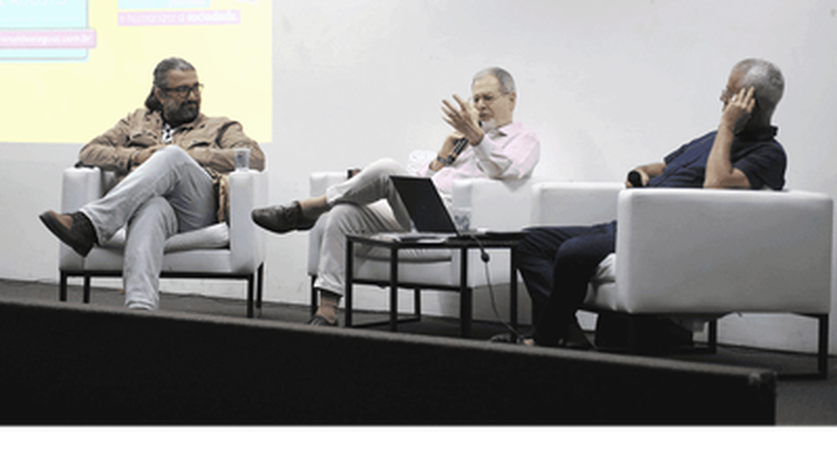 Histórias sobre o cangaço encantam o público da Bienal do Livro