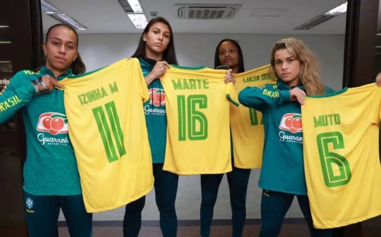 Jogadoras da seleção fazem campanha para aumentar representatividade nos games