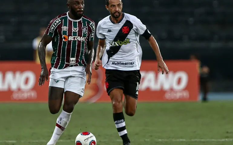 Vasco x Fluminense: auxiliares criticam atuação da arbitragem em coletiva pós-clássico
