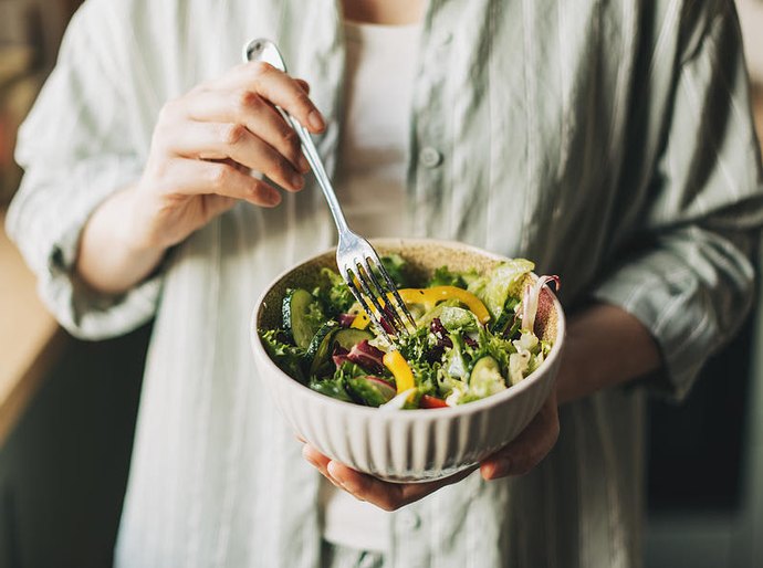 Dietas veganas e vegetarianas são completas e econômicas se planejadas e acompanhadas, segundo especialista do CEJAM