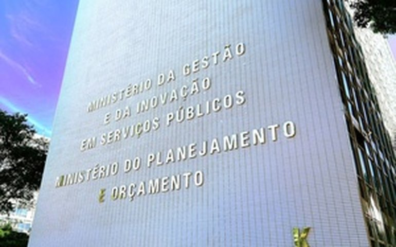 Projeção da Selic acumulada 2025 passa de 14,25% para 14,30%, dizem Fazenda e Planejamento