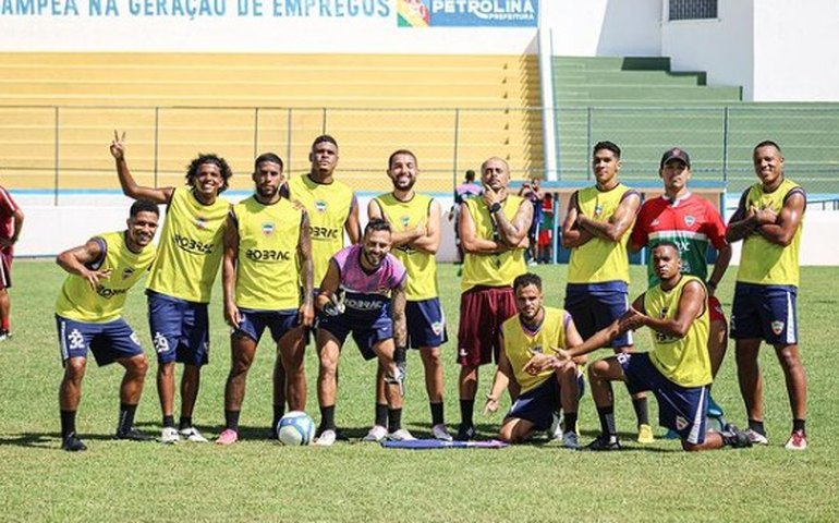 Com treinamento em Petrolina, CSE encerrou preparação e encara o Juazeirense neste sábado