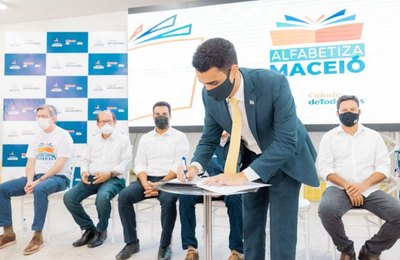 Alfabetiza Maceió finaliza 2021 com participação de mais de mil educadores